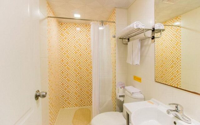 Home Inn (Shanghai Jiading Passenger Transport Center Subway West Station)