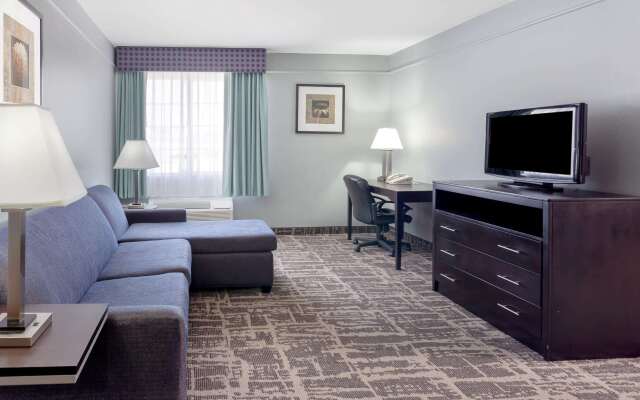 La Quinta Inn & Suites by Wyndham Kerrville