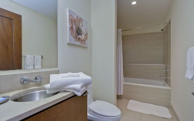 NEW Two bedroom condo in Channelside Tam