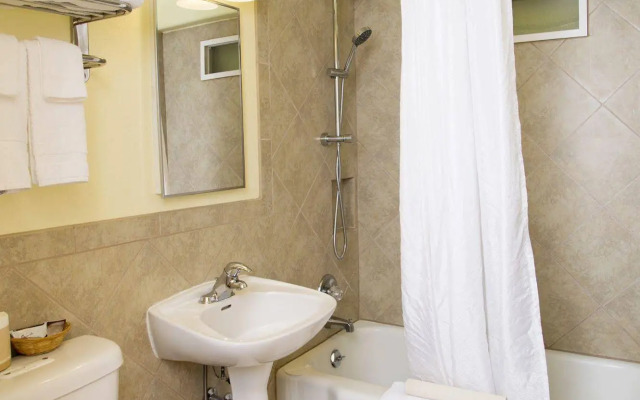 The Royal Victorian Motel