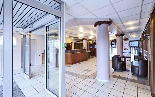 Hotel Campanile Le Bourget