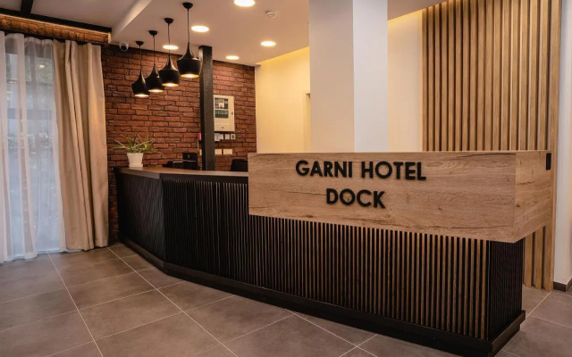 Garni Hotel Dock