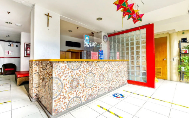OYO 842 City Smiles Apartelle (Vaccinated Staff)