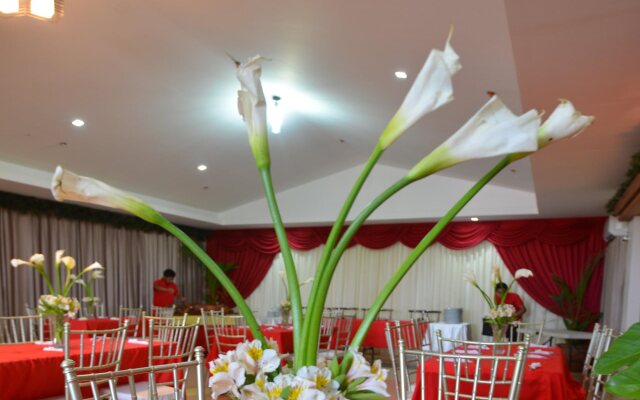 Royal Suites Condotel
