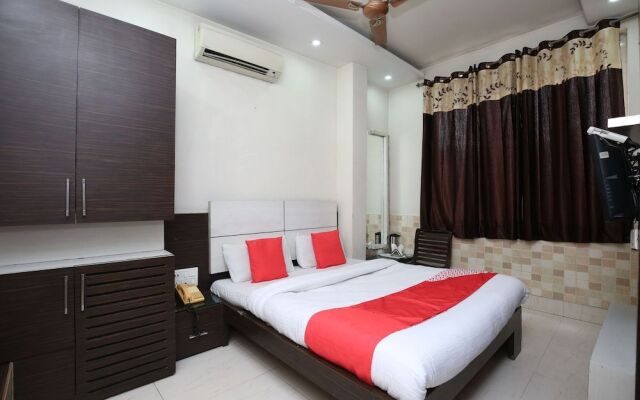 OYO 18599 Hotel Rc Residency