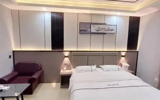 Puning Pujin Theme Apartment (Clothing City Shop)