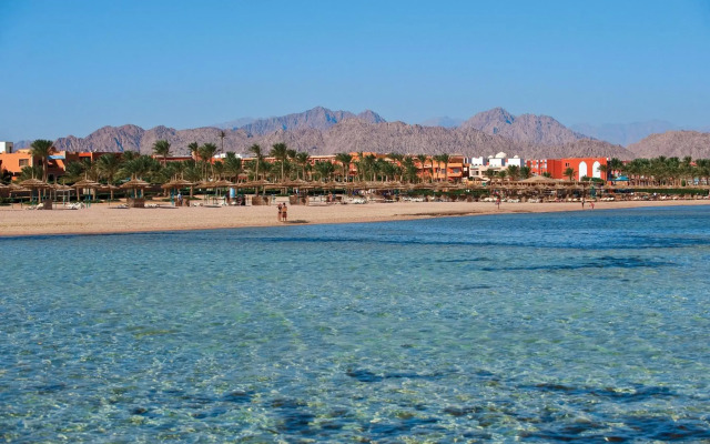 Amwaj Oyoun Resort & Casino