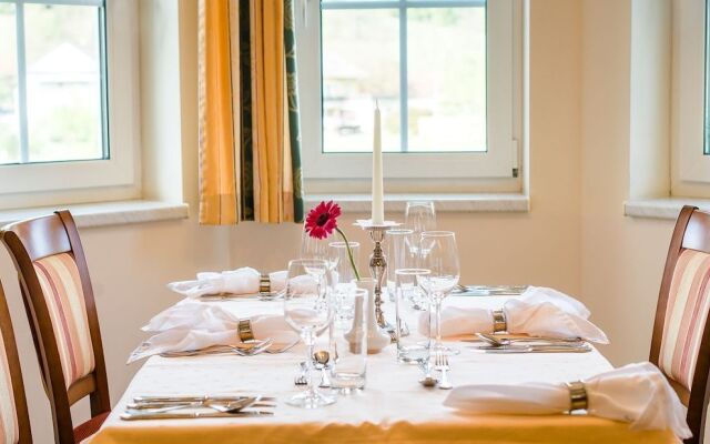 Schlossl Hotel Kindl