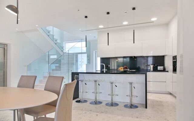 Sea Pearl Beachfront Elite Residences