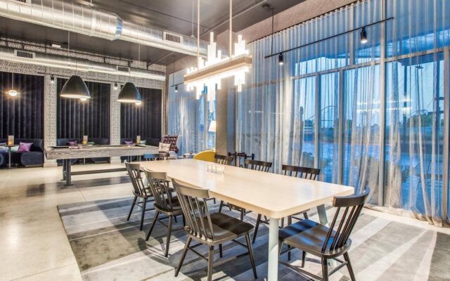 Aloft Dallas Arlington Entertainment District