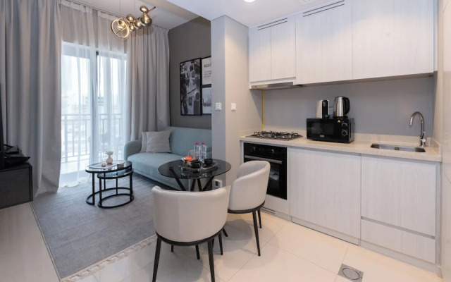 Chic 1BR Retreat in Business Bay