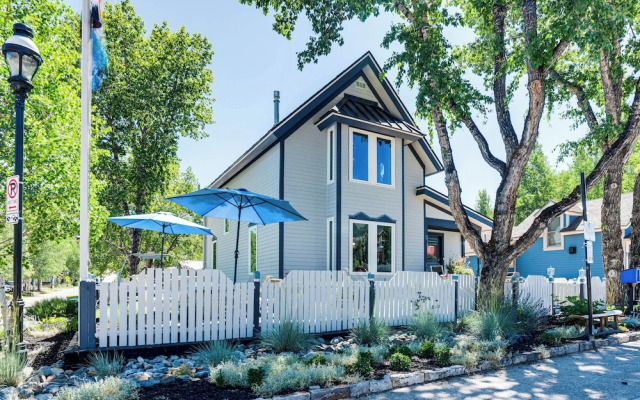 Steps From Central Downtown: Breckenridge Home