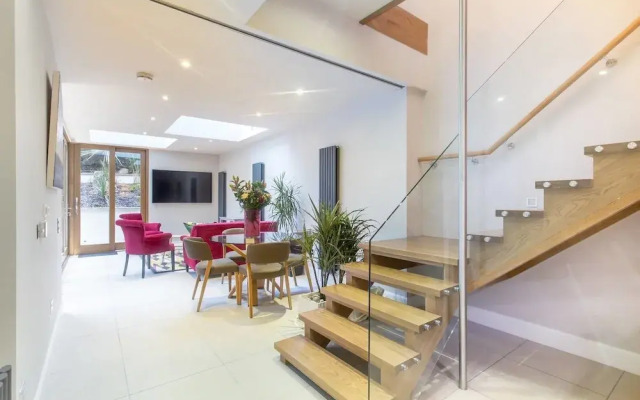 Wall Street Journal Featured 3bed/3bath Apartment