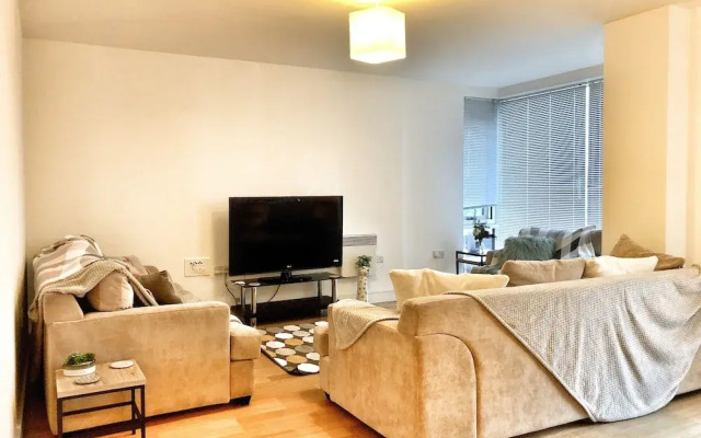 Elegant Apartment in The Wharf