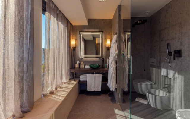 Porto Lotti Suite Hotel