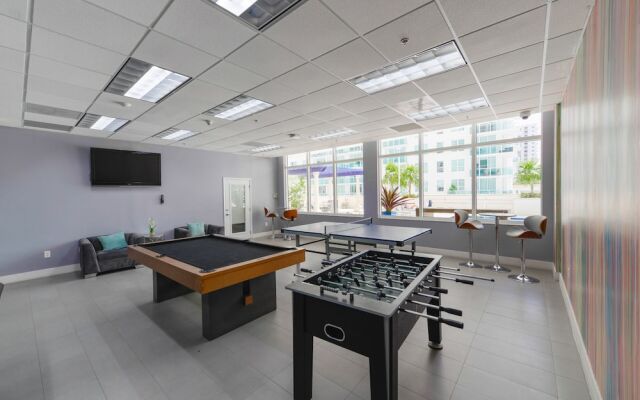 Amazing 2Br Condo in Brickell W Pool