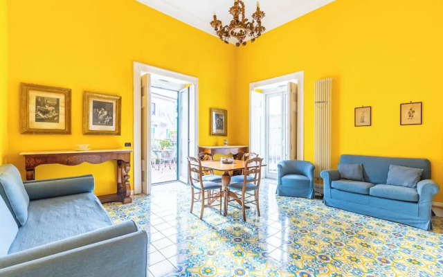 Santa Chiara Charming House With Terrace at Historical Center