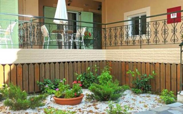 Konstantinos Hotel & Apartments I