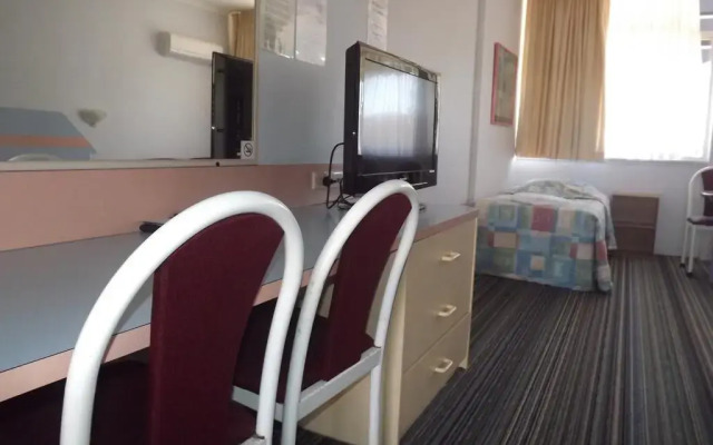 Golden Sands Motor Inn Forster