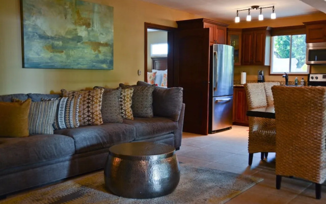 Rock Point Villas Vacations Rentals Sandy Bay, Roatan, Honduras.c.a