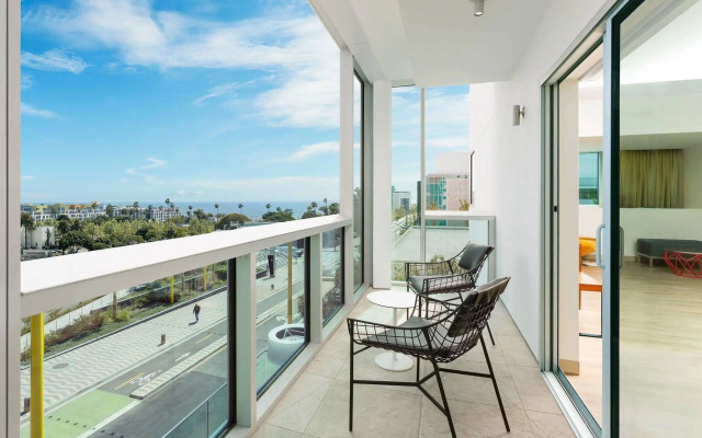 Courtyard by Marriott Santa Monica