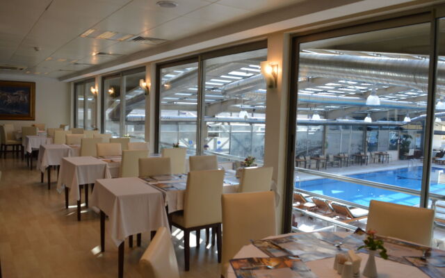Blue World Hotel