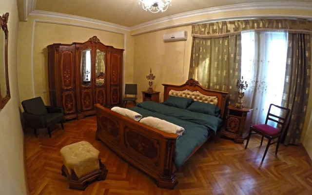 Classical Green Hostel