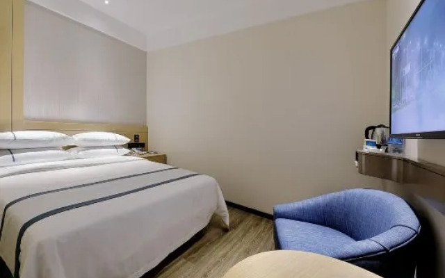 City Comfort Inn Hotel (Yining Shanghai Town Airport)