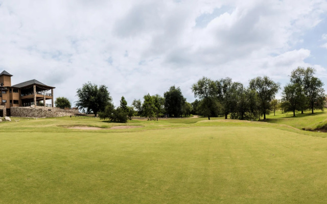 Ayres del Champaqui Suites Golf & Spa