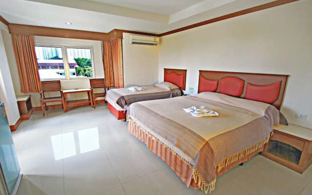 Lek Villa