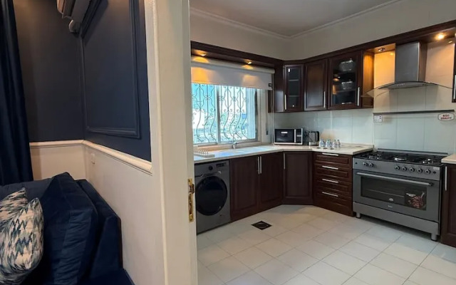 3bedroom Aprt of 200sqm Near Movenpick Hotel Amman