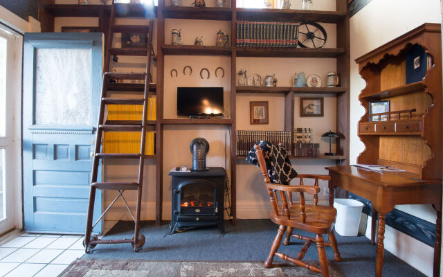 Munzesheimer Manor B&B