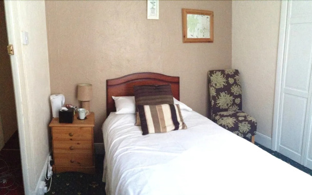 The little emily - Room only