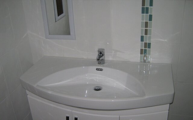 Magnetic Retreat Holiday Units