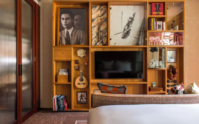 Brach Madrid - Evok Collection