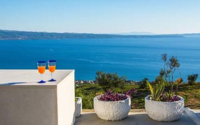 Villa stunning view in quiet area,nudist friendly
