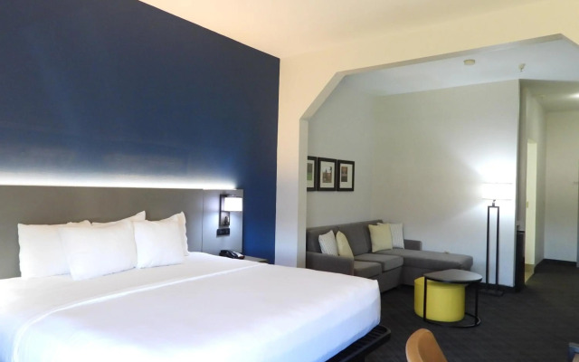 Comfort Suites