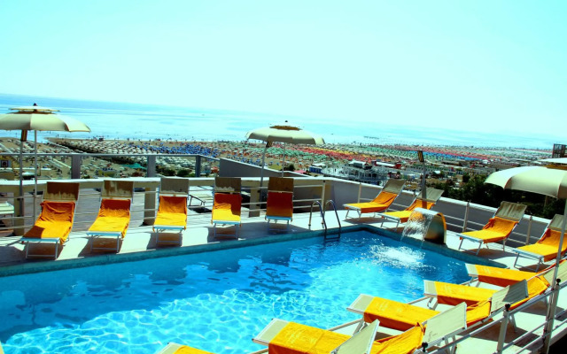 Waldorf Suite Hotel