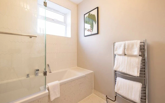 The Fulham Bolthole - Beckoning 2bdr Flat With Garden