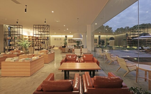 ShuZhongYi Travelling With hotel