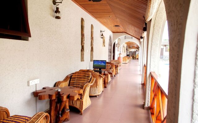 Mahogany Lodge, Cantonments