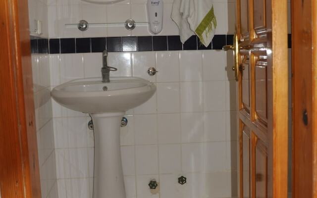 Dalyando Hotel