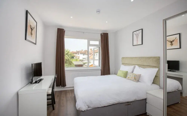 Austin David Apartment Harrow