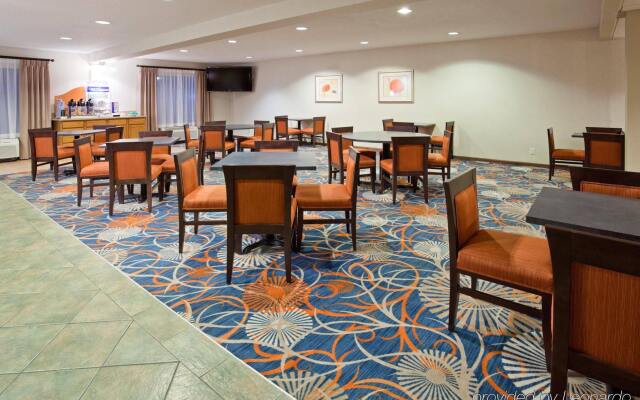 Spark by Hilton La Crosse Onalaska