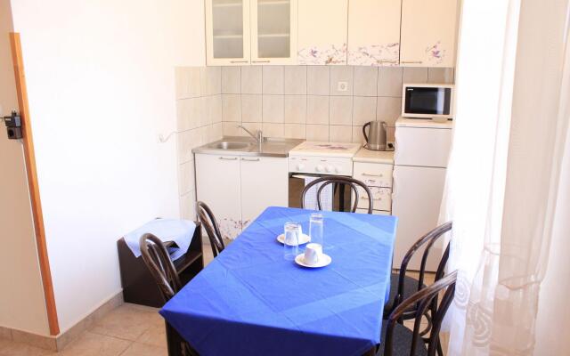 Jagoda - With Parking - A2 Desni (3+2)