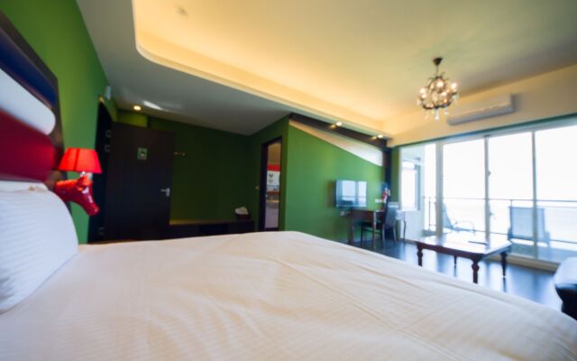 White Spray B&B