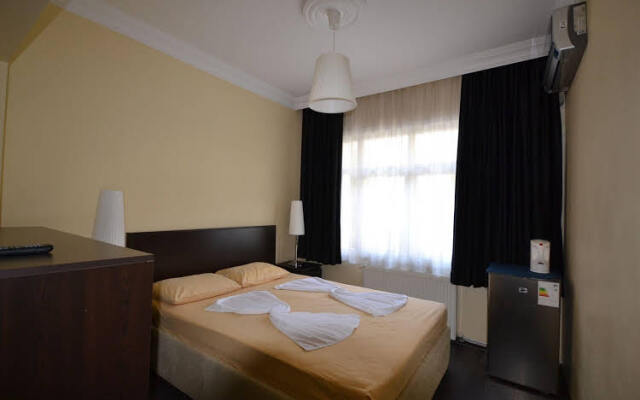 Amadeus Hotel