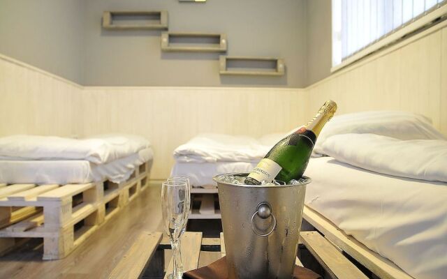 Free Zone-Hostel Praha