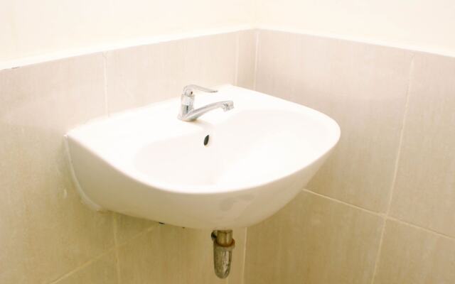 Homey And Nice 2Br At Meikarta Apartment