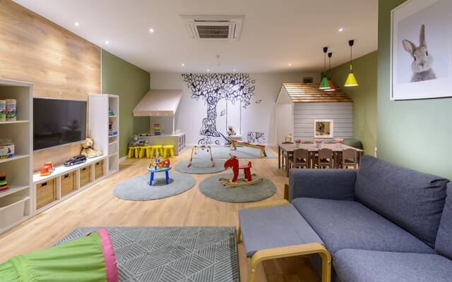 The Manor West Hotel & Leisure Club